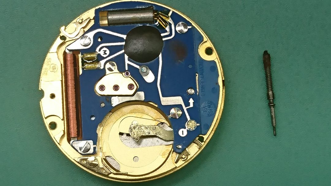 タグホイヤー　ムーブメント交換　時計修理は新潟市ブローチ時計修理工房へ！