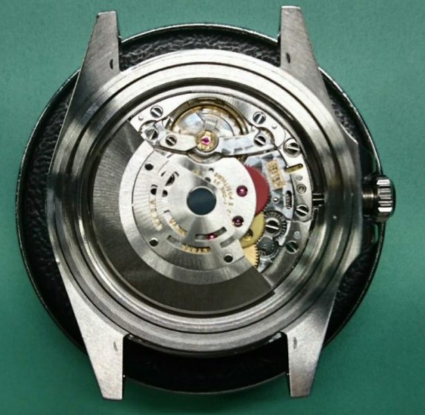 ロレックスのGMT-Ⅱを新潟市ブローチ時計修理工房でオーバーホールとポリッシュ加工しました。