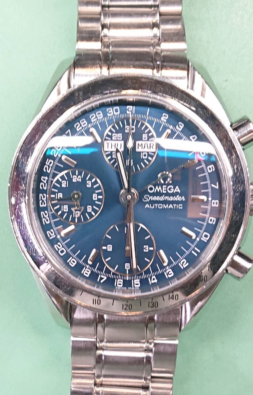 オメガのスピードマスターを新潟市にある時計修理工房でオーバーホール（分解掃除）しました。