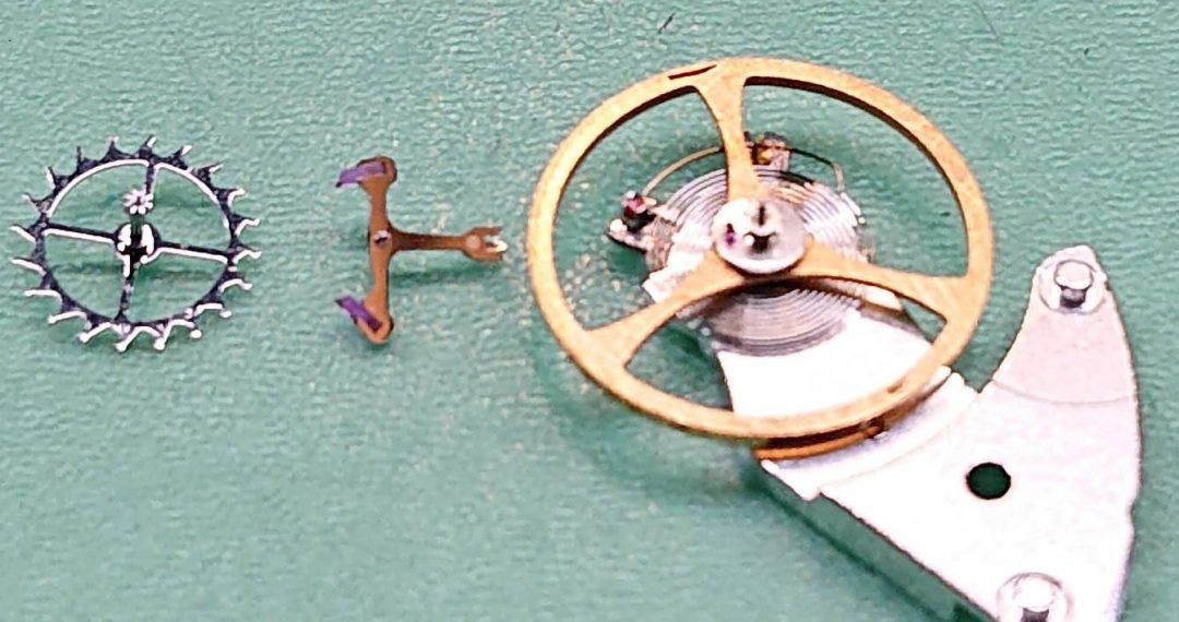 時計の心臓部ガンギ・アンクル・テンプの修理はブローチ時計修理工房