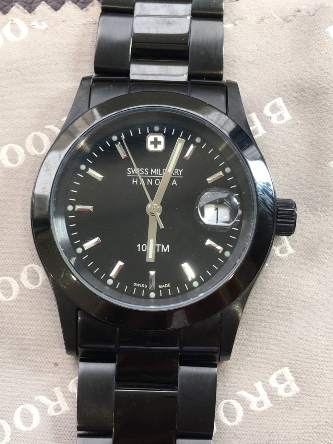BROOCH時計修理工房・万代シティ店】スイス生まれの高品質な腕時計