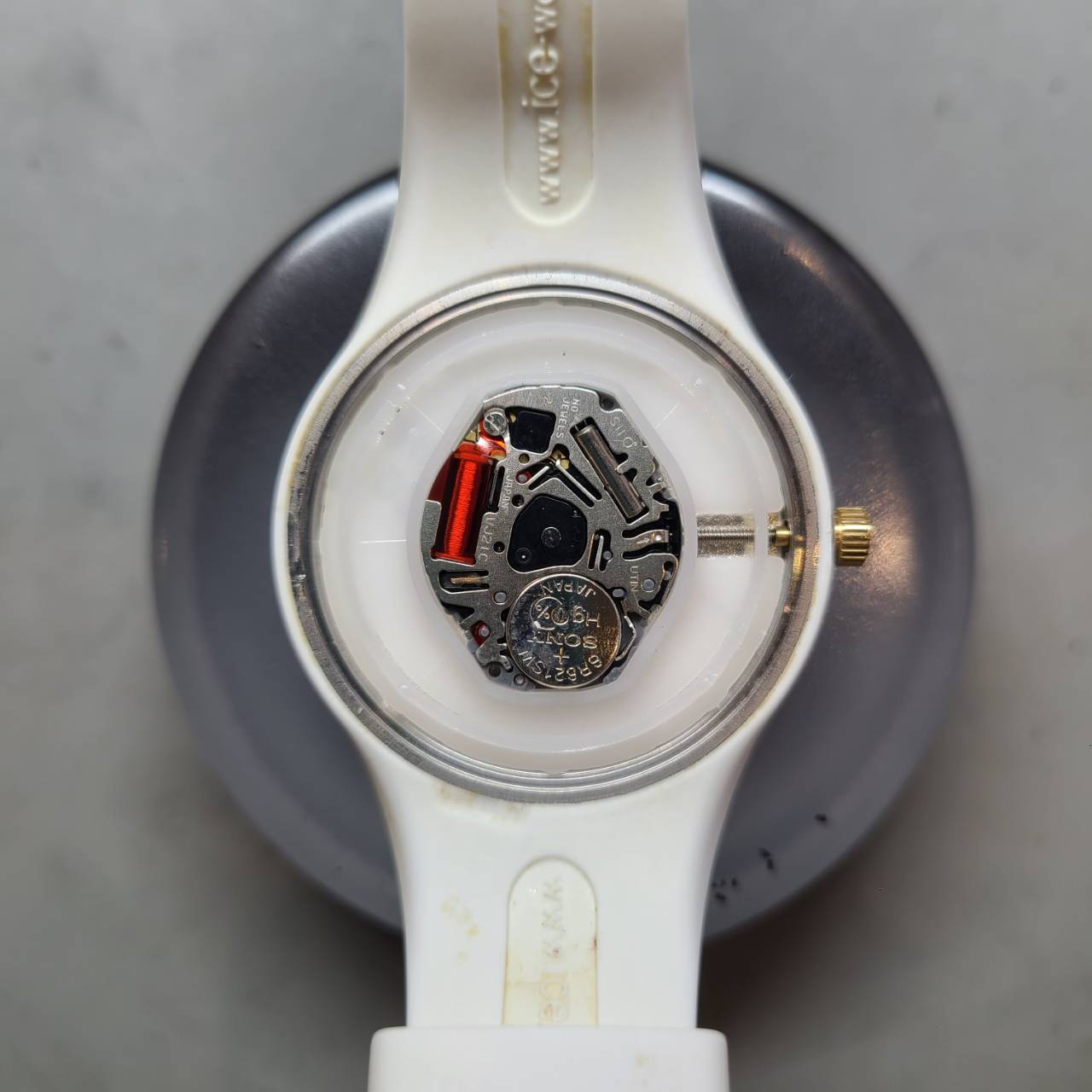 アイスウォッチ (ICE WATCH) 腕時計の電池交換 | BROOCHブローチ時計 