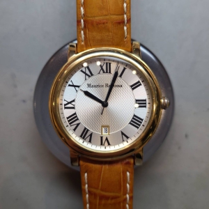 モーリス・レノマ (Maurice Renoma) MR-1405 ラヴァル (LAVAL) の腕時計の電池交換
