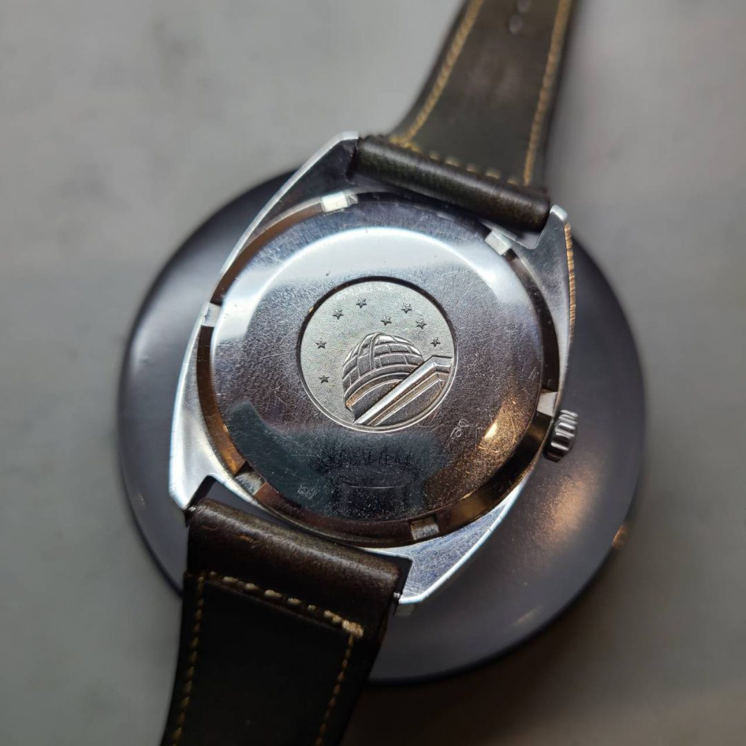 オメガ (OMEGA) コンステレーション の腕時計の電池交換