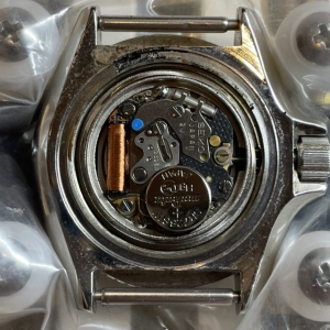 ブローチ時計修理の電池交換