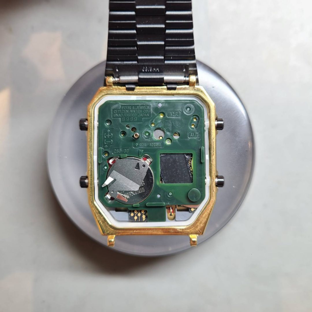 シチズン（CITIZEN）アナデジテンプの腕時計の電池交換