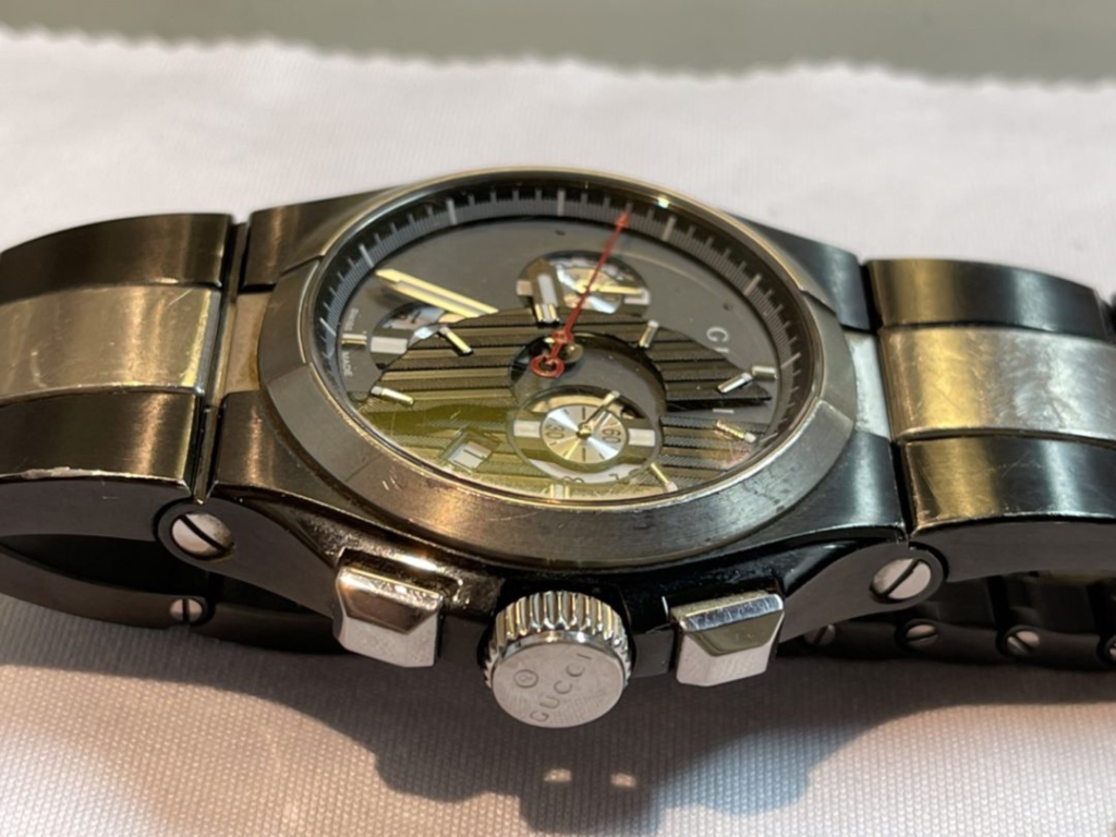 GUCCI腕時計124.3クロノグラフブラックの腕時計のインデックス修理 BROOCHブローチ時計・宝石修理工房