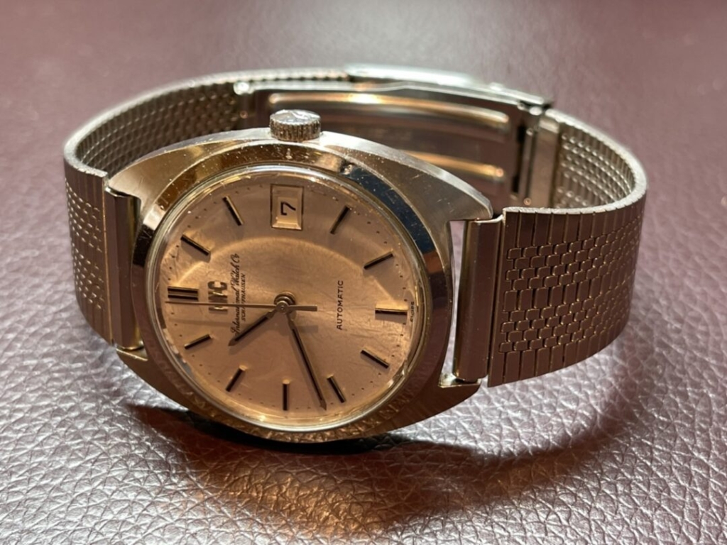 歴史を感じるIWCの推定50年程前の自動巻き腕時計