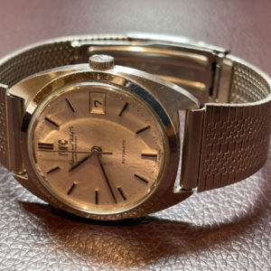歴史を感じるIWCの推定50年程前の自動巻き腕時計