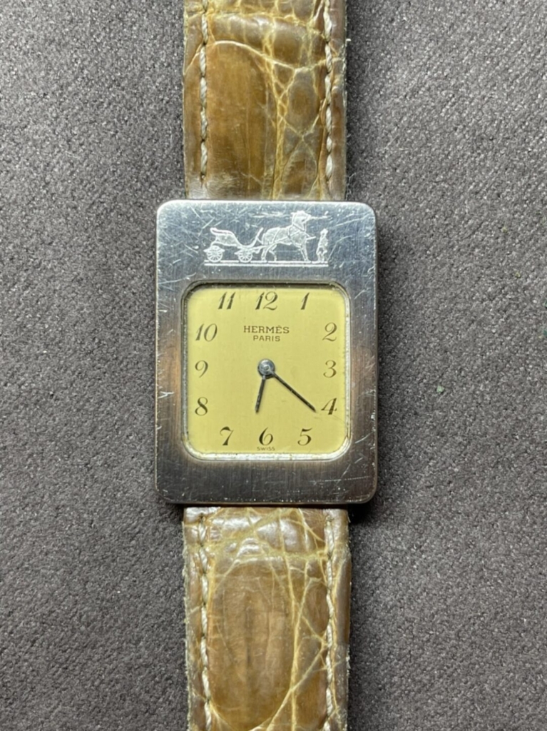HERMES(エルメス)クォーツアンティーク腕時計「カレーシュ」の電池交換 