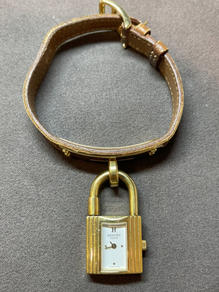 Hermès（エルメス）のバッグ「ケリー」から生まれたクォーツ式腕時計のケリー