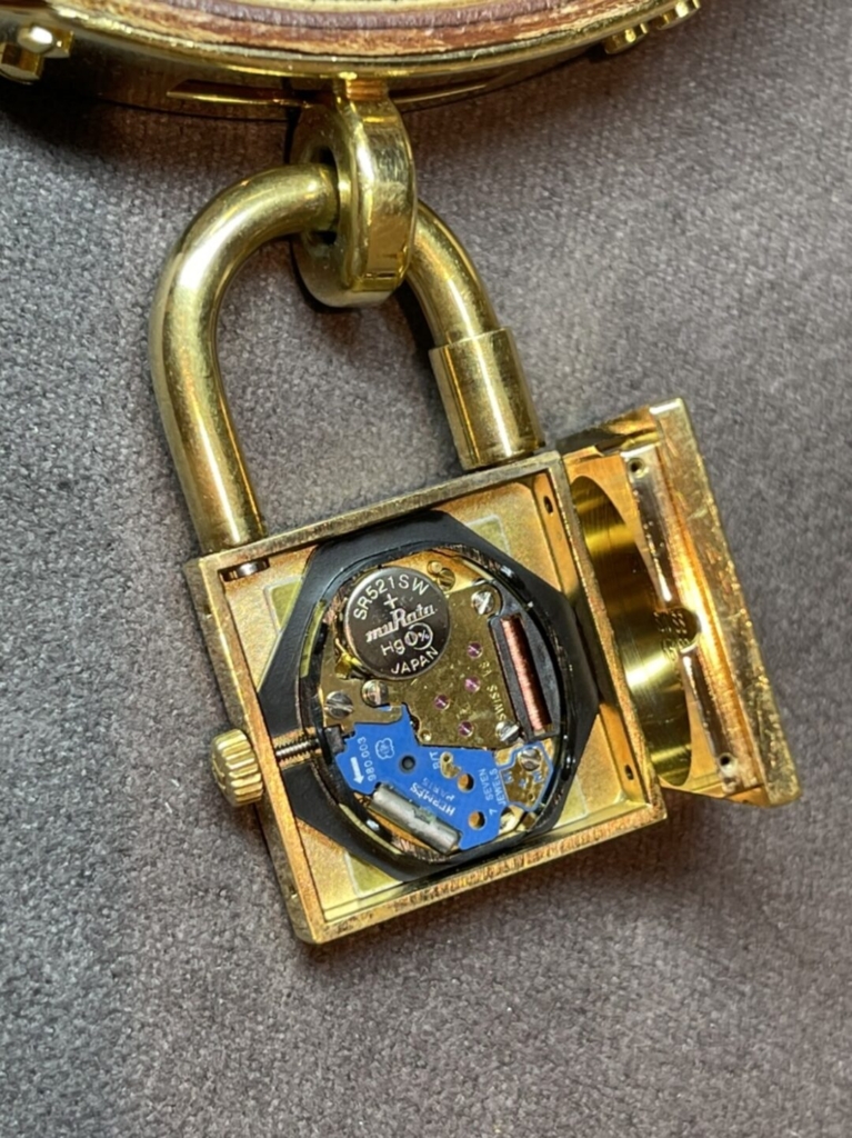 エルメスのケリーウォッチは内部まで綺麗な設計と見た目の時計だった