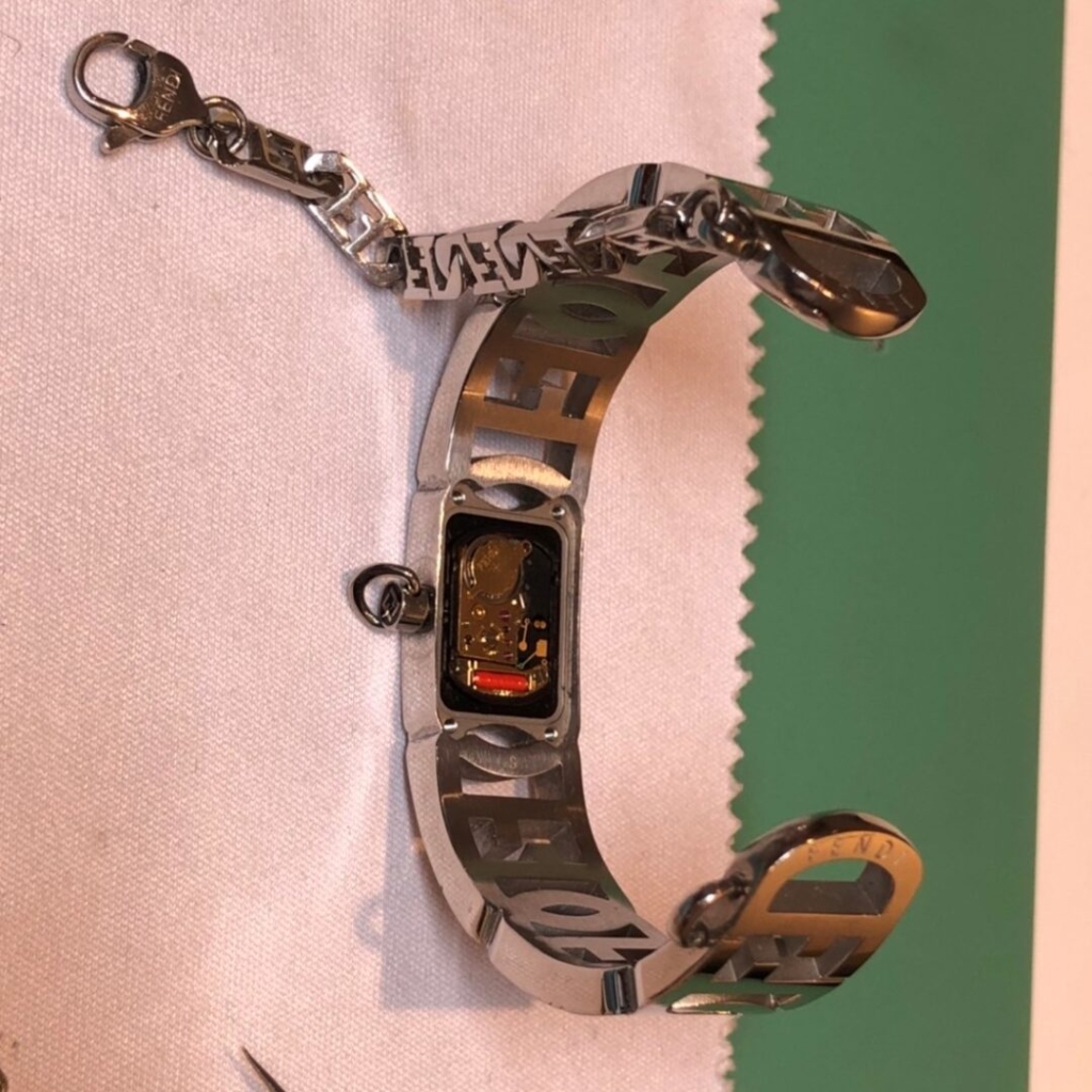 FENDI (フェンディ)腕時計の電池交換はBROOCH時計修理工房浅草店へ 