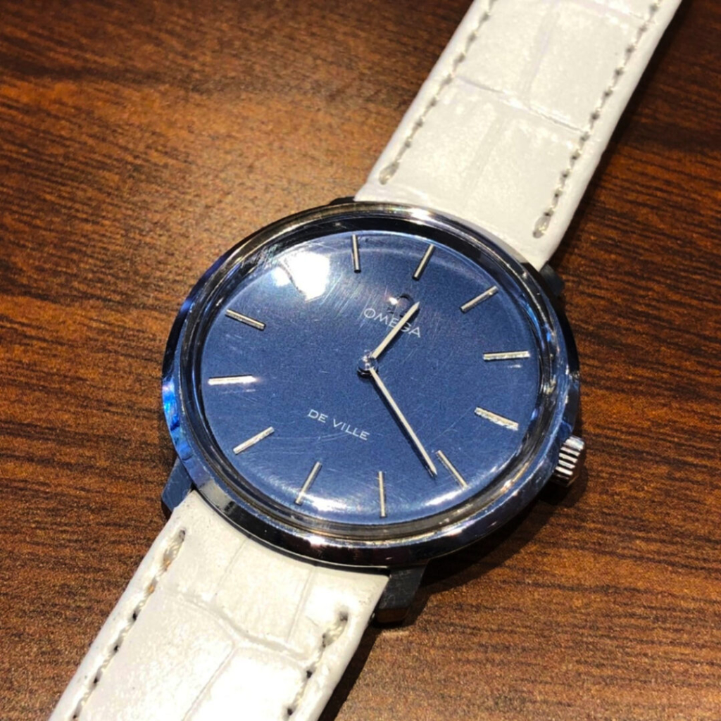 オメガのアンティークウォッチは青い文字盤がおしゃれな時計