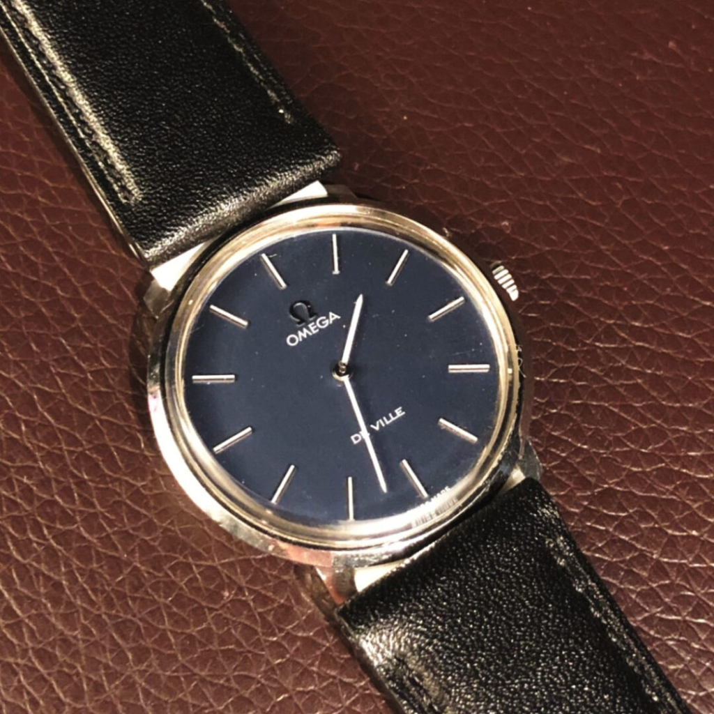 オメガのアンティークウォッチは青い文字盤がおしゃれな時計