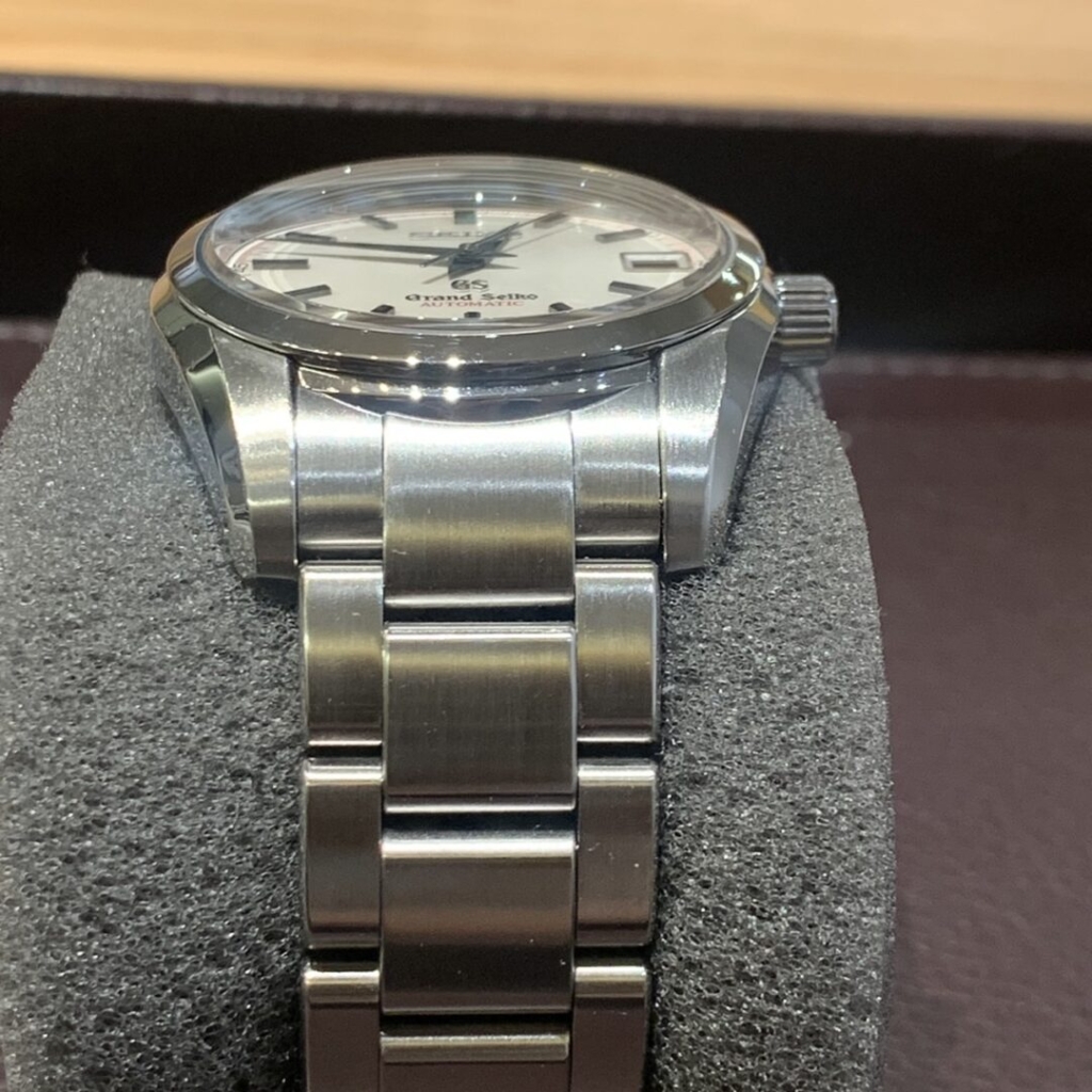 GrandSeiko(グランドセイコー)9S65-00B0の外装磨きはブローチ時計修理工房阿佐ヶ谷店へお任せください♪