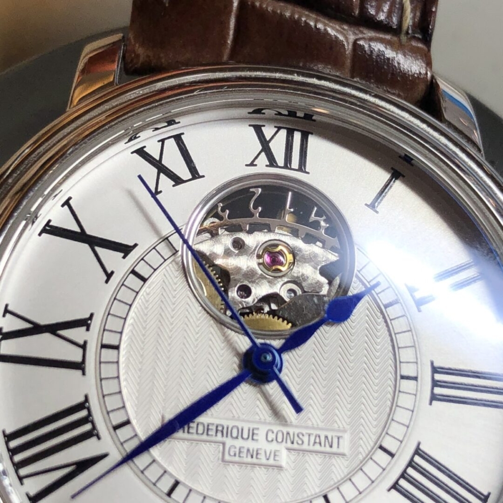 【Frederique Constant】フレデリック・コンスタントのヴィンテージ時計はブローチ時計修理工房神田店へ