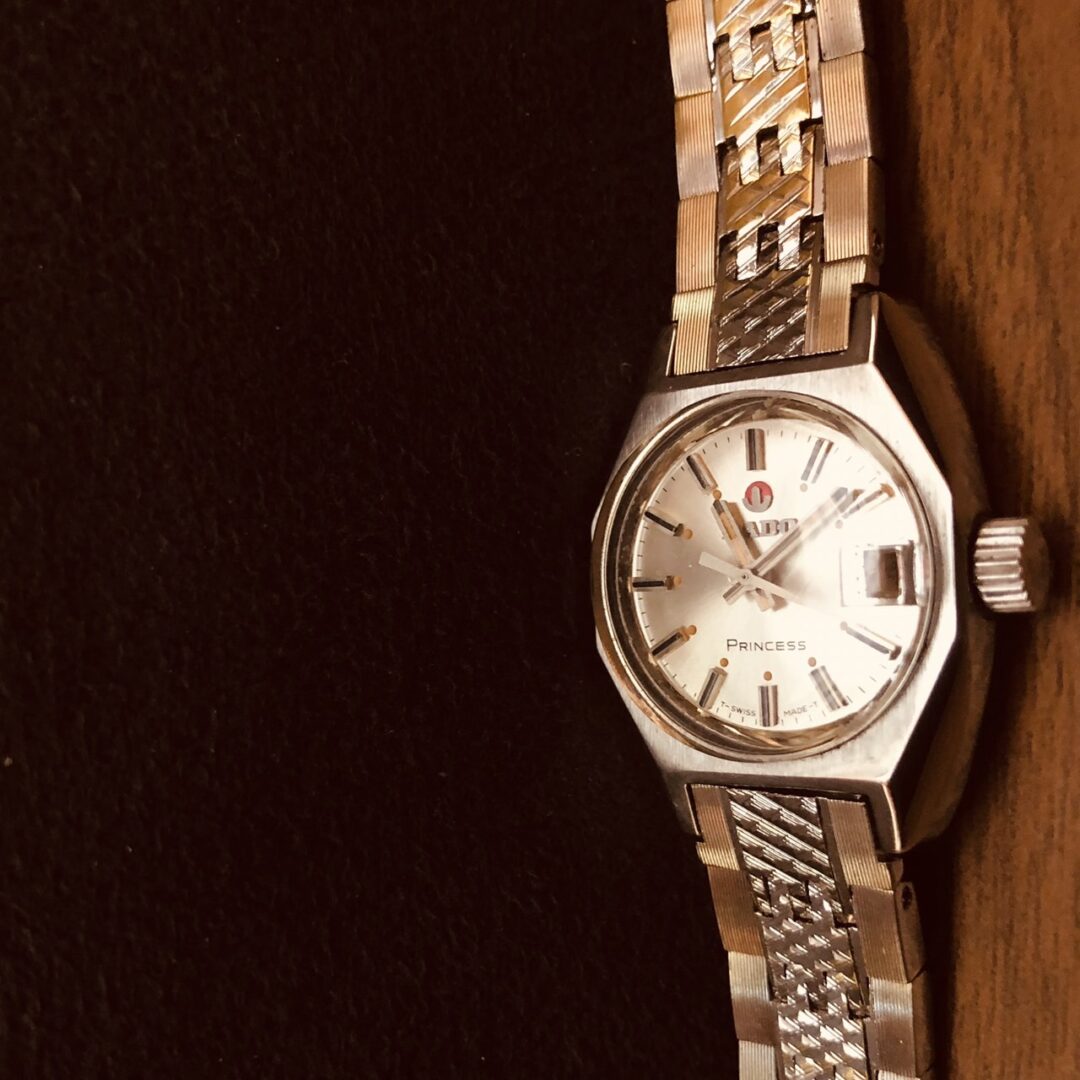 ラドーは、1917年、Schlup家3兄弟が、スイスビエンヌの東にある