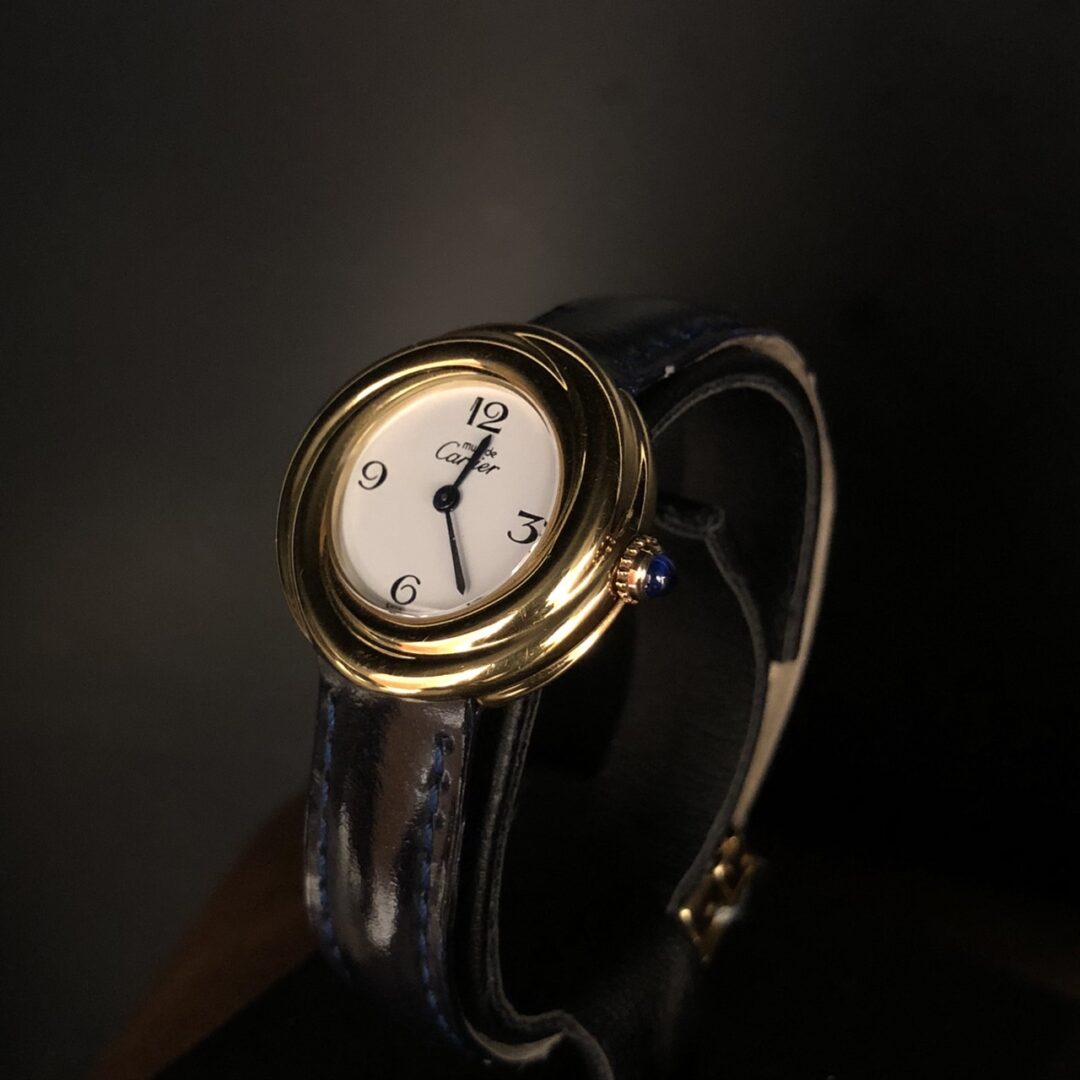 美しさと象徴性を兼ね備えた【must de Cartier:Trinity】 | BROOCH