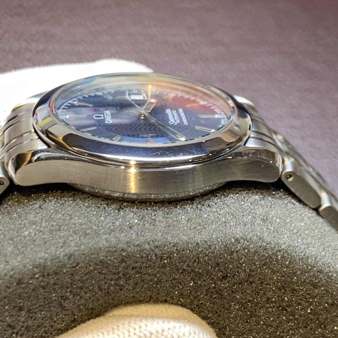 【OMEGA(オメガ)シーマスター】Ref.1681601のオーバーホールとケース＆ブレスレットの外装磨きはブローチ時計修理工房神田店へお任せください♪