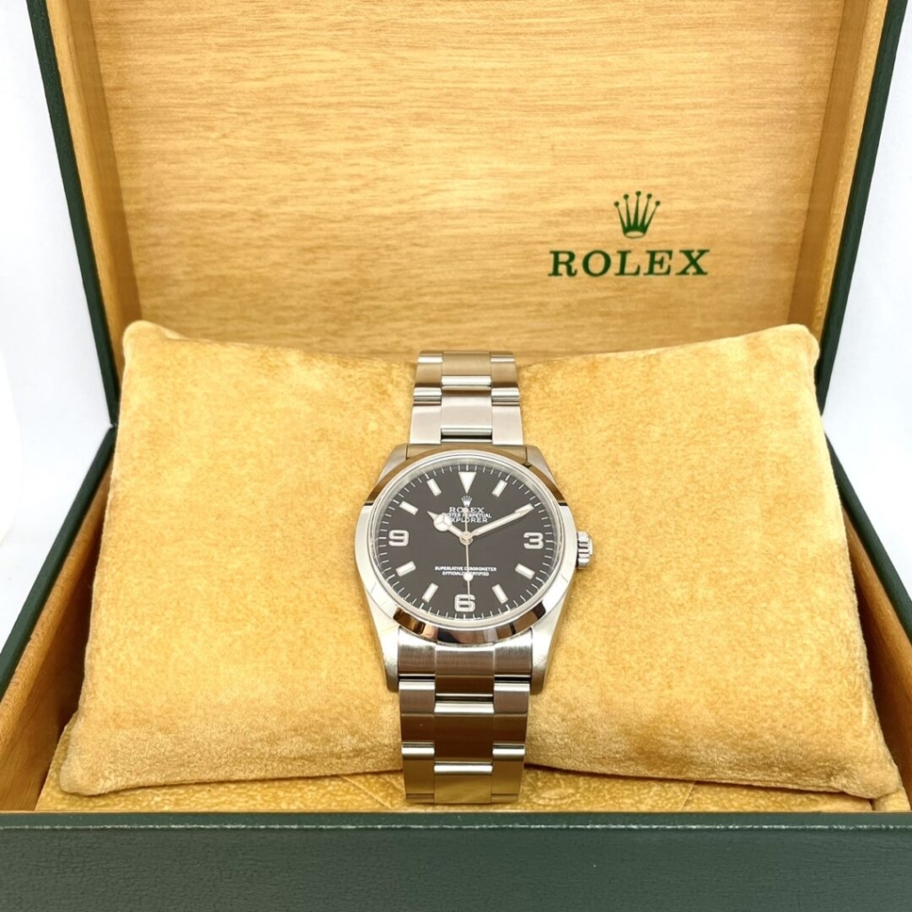 ROLEXのエクスプローラーⅠ緑色の高級感ある箱付きです