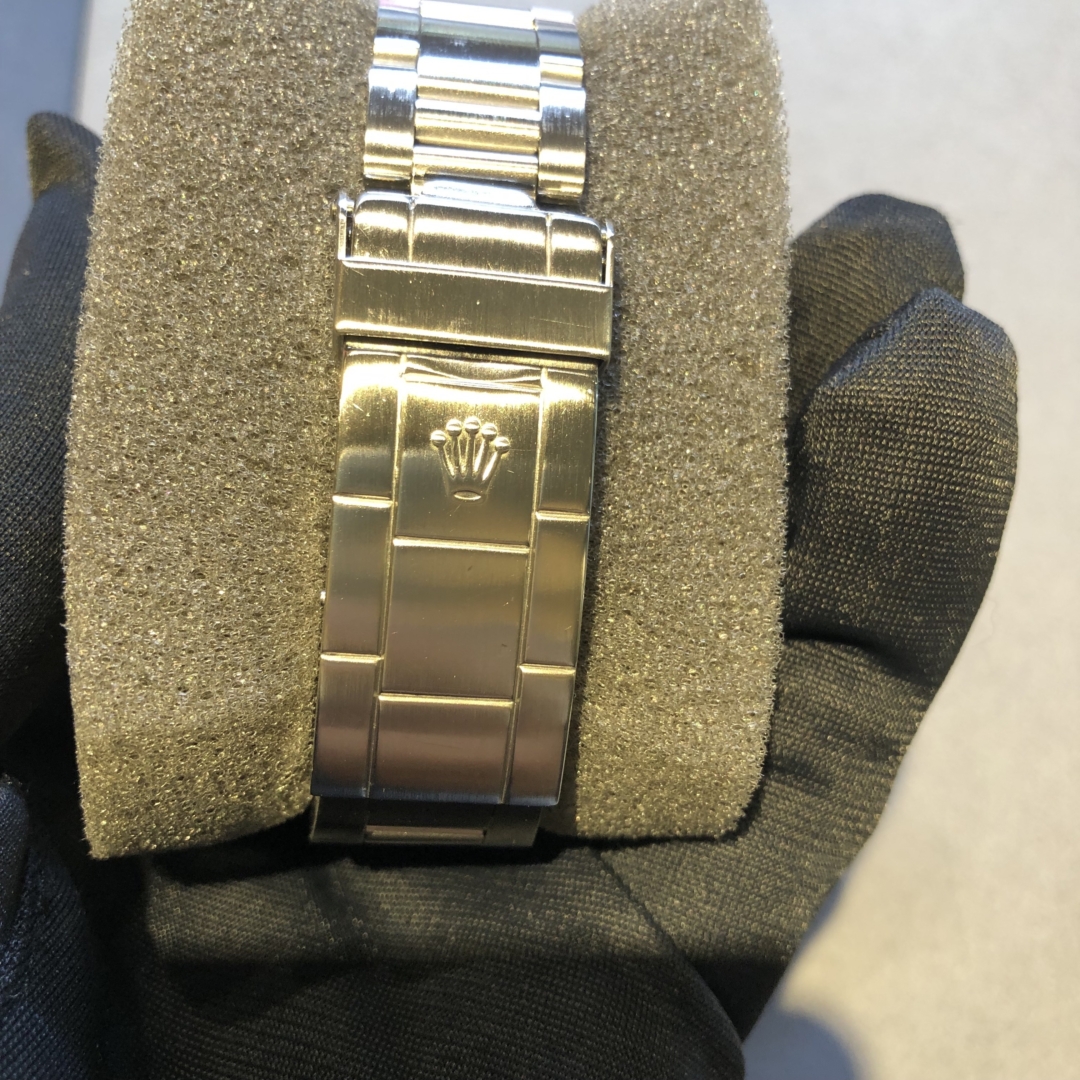 動かなくなった【ROLEX(ロレックス)サブマリーナ】はオーバーホールを兼ねてのゼンマイ交換で動くようになります！
