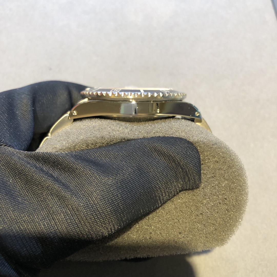 動かなくなった【ROLEX(ロレックス)サブマリーナ】はオーバーホールを兼ねてのゼンマイ交換で動くようになります！